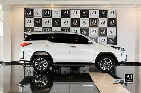 TOYOTA Hilux SW4 2.8 16V 4P SRX PLATINUM 4X4 7 LUGARES TURBO DIESEL AUTOM�TICO, Foto 4