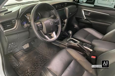 TOYOTA Hilux SW4 2.8 16V 4P SRX PLATINUM 4X4 7 LUGARES TURBO DIESEL AUTOM�TICO, Foto 9