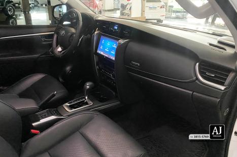 TOYOTA Hilux SW4 2.8 16V 4P SRX PLATINUM 4X4 7 LUGARES TURBO DIESEL AUTOM�TICO, Foto 11