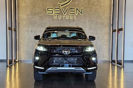 TOYOTA Hilux SW4 2.8 4P SRX 4X4 DIAMOND 7 LUGARES TURBO DIESEL AUTOM�TICO, Foto 8