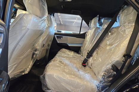 TOYOTA Hilux SW4 2.8 4P SRX 4X4 DIAMOND 7 LUGARES TURBO DIESEL AUTOM�TICO, Foto 18