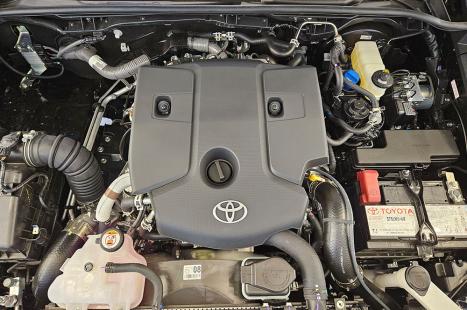 TOYOTA Hilux SW4 2.8 4P SRX 4X4 DIAMOND 7 LUGARES TURBO DIESEL AUTOM�TICO, Foto 19