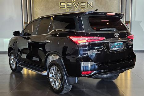 TOYOTA Hilux SW4 2.8 16V 4P SRX 4X4 7 LUGARES TURBO DIESEL AUTOM�TICO, Foto 3