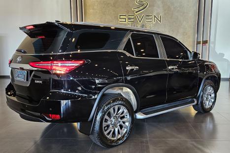 TOYOTA Hilux SW4 2.8 16V 4P SRX 4X4 7 LUGARES TURBO DIESEL AUTOM�TICO, Foto 5