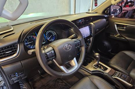 TOYOTA Hilux SW4 2.8 16V 4P SRX 4X4 7 LUGARES TURBO DIESEL AUTOM�TICO, Foto 14