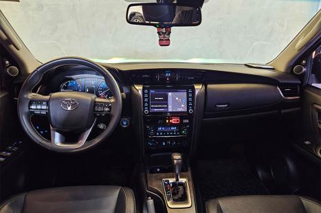 TOYOTA Hilux SW4 2.8 16V 4P SRX 4X4 7 LUGARES TURBO DIESEL AUTOM�TICO, Foto 16