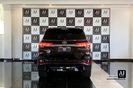 TOYOTA Hilux SW4 2.8 16V 4P SRX 4X4 7 LUGARES TURBO DIESEL AUTOM�TICO, Foto 7