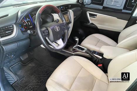 TOYOTA Hilux SW4 2.8 16V 4P SRX 4X4 7 LUGARES TURBO DIESEL AUTOM�TICO, Foto 9