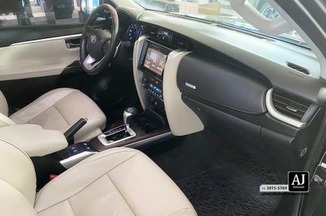 TOYOTA Hilux SW4 2.8 16V 4P SRX 4X4 7 LUGARES TURBO DIESEL AUTOM�TICO, Foto 11