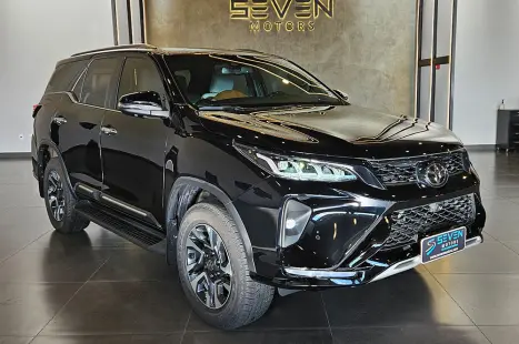 TOYOTA Hilux SW4 2.8 4P SRX 4X4 DIAMOND 7 LUGARES TURBO DIESEL AUTOM�TICO, Foto 7