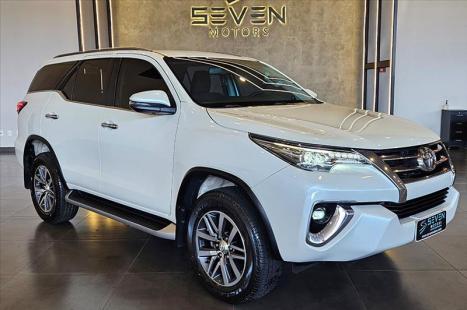 TOYOTA Hilux SW4 2.8 16V 4P SRX PLATINUM 4X4 7 LUGARES TURBO DIESEL AUTOM�TICO, Foto 7
