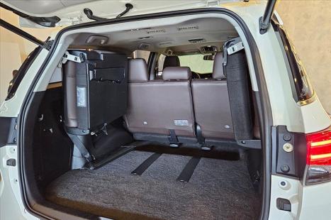 TOYOTA Hilux SW4 2.8 16V 4P SRX PLATINUM 4X4 7 LUGARES TURBO DIESEL AUTOM�TICO, Foto 12