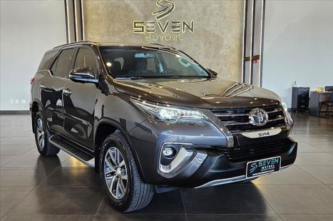 TOYOTA Hilux SW4 2.8 4P SRX 4X4 TURBO DIESEL AUTOM�TICO, Foto 7