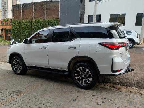 TOYOTA Hilux SW4 2.8 16V 4P SRX PLATINUM 4X4 7 LUGARES TURBO DIESEL AUTOM�TICO, Foto 4