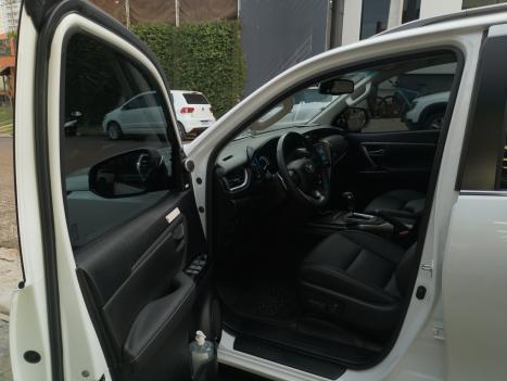 TOYOTA Hilux SW4 2.8 16V 4P SRX PLATINUM 4X4 7 LUGARES TURBO DIESEL AUTOM�TICO, Foto 7