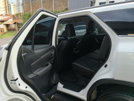 TOYOTA Hilux SW4 2.8 16V 4P SRX PLATINUM 4X4 7 LUGARES TURBO DIESEL AUTOM�TICO, Foto 11