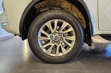TOYOTA Hilux SW4 2.8 16V 4P SRX 4X4 7 LUGARES TURBO DIESEL AUTOM�TICO, Foto 11
