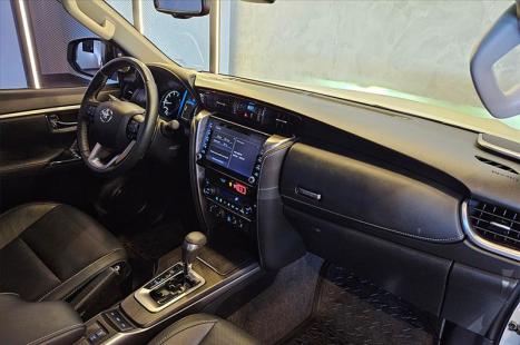 TOYOTA Hilux SW4 2.8 16V 4P SRX 4X4 7 LUGARES TURBO DIESEL AUTOM�TICO, Foto 14