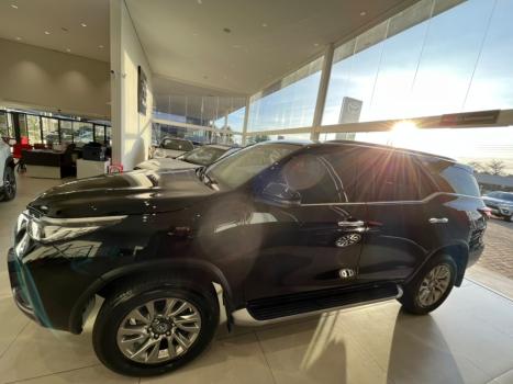 TOYOTA Hilux SW4 2.8 16V 4P SRX 4X4 7 LUGARES TURBO DIESEL AUTOM�TICO, Foto 8