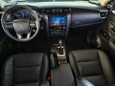 TOYOTA Hilux SW4 2.8 16V 4P SRX 4X4 7 LUGARES TURBO DIESEL AUTOM�TICO, Foto 10