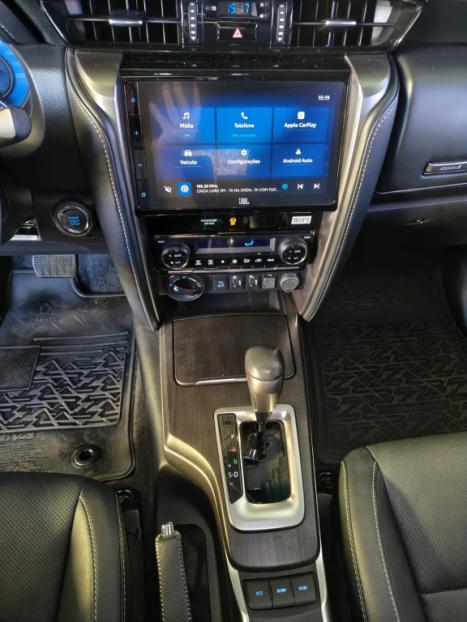 TOYOTA Hilux SW4 2.8 16V 4P SRX 4X4 7 LUGARES TURBO DIESEL AUTOM�TICO, Foto 11