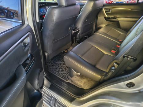 TOYOTA Hilux SW4 2.8 16V 4P SRX 4X4 7 LUGARES TURBO DIESEL AUTOM�TICO, Foto 13