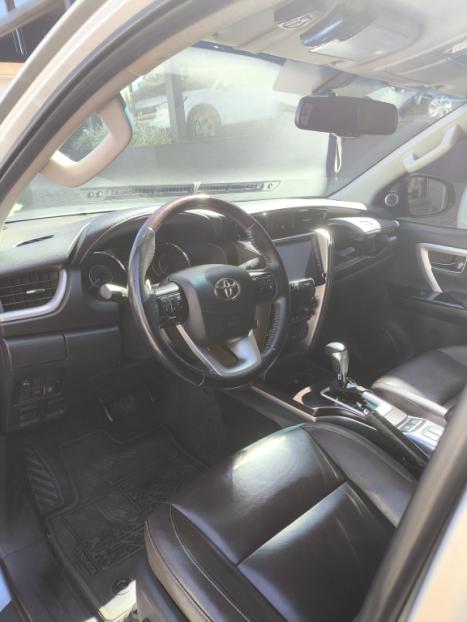 TOYOTA Hilux SW4 2.8 16V 4P SRX 4X4 7 LUGARES TURBO DIESEL AUTOM�TICO, Foto 12