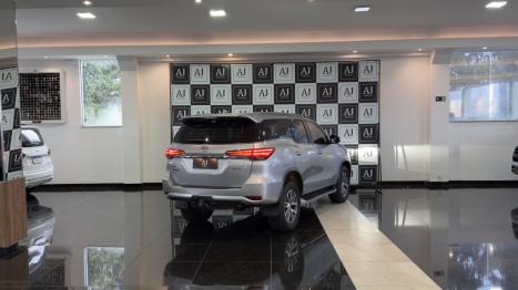 TOYOTA Hilux SW4 2.8 4P SRX 4X4 TURBO DIESEL AUTOM�TICO, Foto 9