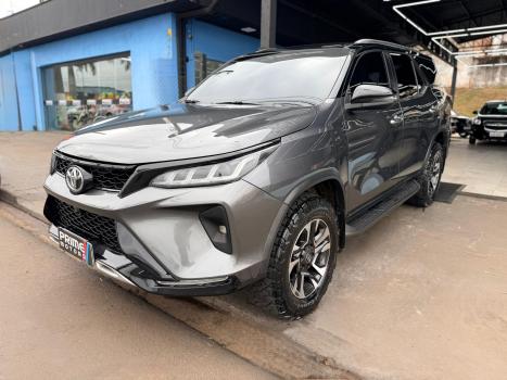 TOYOTA Hilux SW4 2.8 4P SRX 4X4 TURBO DIESEL AUTOM�TICO, Foto 2