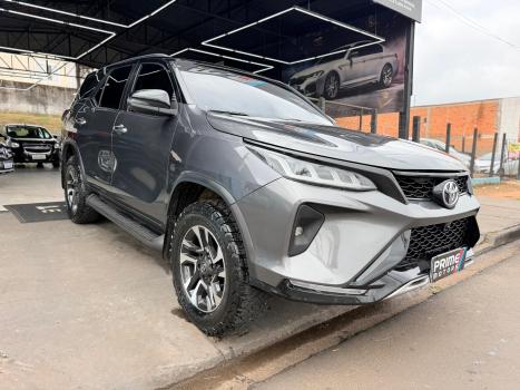 TOYOTA Hilux SW4 2.8 4P SRX 4X4 TURBO DIESEL AUTOM�TICO, Foto 4
