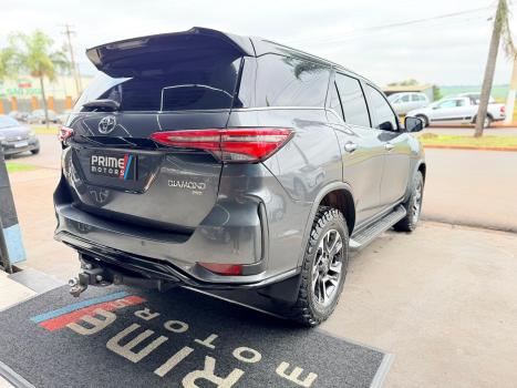 TOYOTA Hilux SW4 2.8 4P SRX 4X4 TURBO DIESEL AUTOM�TICO, Foto 6