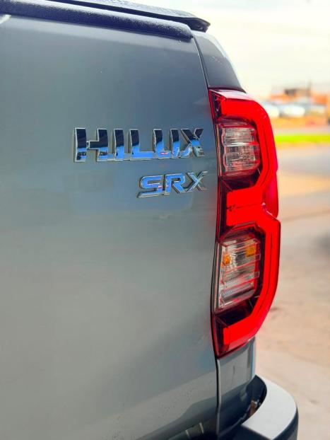 TOYOTA Hilux SW4 2.8 4P SRX 4X4 TURBO DIESEL AUTOM�TICO, Foto 5