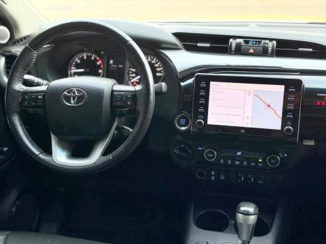 TOYOTA Hilux SW4 2.8 4P SRX 4X4 TURBO DIESEL AUTOM�TICO, Foto 9
