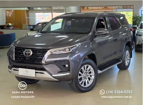 TOYOTA Hilux SW4 2.8 16V 4P SRX 4X4 7 LUGARES TURBO DIESEL AUTOM�TICO, Foto 1