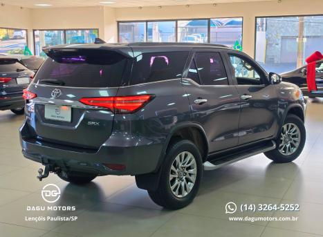 TOYOTA Hilux SW4 2.8 16V 4P SRX 4X4 7 LUGARES TURBO DIESEL AUTOM�TICO, Foto 6