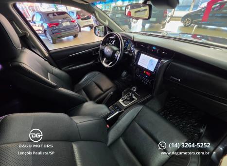 TOYOTA Hilux SW4 2.8 16V 4P SRX 4X4 7 LUGARES TURBO DIESEL AUTOM�TICO, Foto 7