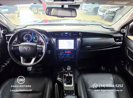 TOYOTA Hilux SW4 2.8 16V 4P SRX 4X4 7 LUGARES TURBO DIESEL AUTOM�TICO, Foto 10