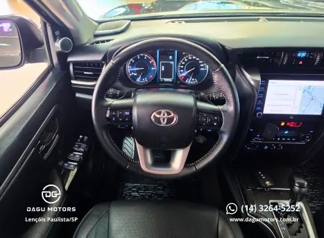 TOYOTA Hilux SW4 2.8 16V 4P SRX 4X4 7 LUGARES TURBO DIESEL AUTOM�TICO, Foto 11