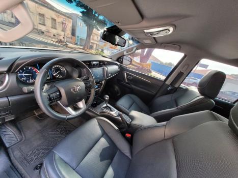 TOYOTA Hilux SW4 2.8 16V 4P SRX PLATINUM 4X4 7 LUGARES TURBO DIESEL AUTOM�TICO, Foto 5