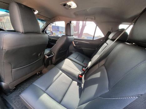 TOYOTA Hilux SW4 2.8 16V 4P SRX PLATINUM 4X4 7 LUGARES TURBO DIESEL AUTOM�TICO, Foto 6