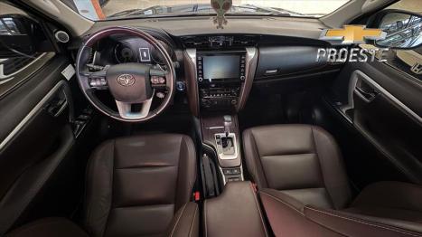 TOYOTA Hilux SW4 2.8 16V 4P SRX 4X4 7 LUGARES TURBO DIESEL AUTOM�TICO, Foto 4