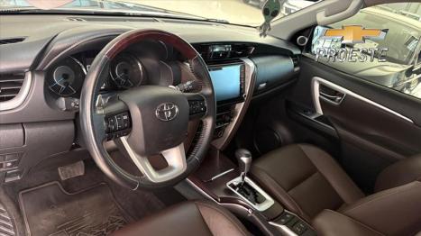 TOYOTA Hilux SW4 2.8 16V 4P SRX 4X4 7 LUGARES TURBO DIESEL AUTOM�TICO, Foto 5