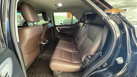 TOYOTA Hilux SW4 2.8 16V 4P SRX 4X4 7 LUGARES TURBO DIESEL AUTOM�TICO, Foto 6