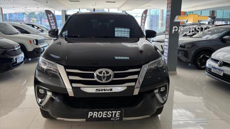 TOYOTA Hilux SW4 2.8 16V 4P SRX 4X4 7 LUGARES TURBO DIESEL AUTOM�TICO, Foto 2