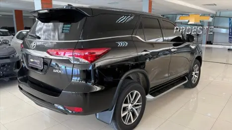 TOYOTA Hilux SW4 2.8 16V 4P SRX 4X4 7 LUGARES TURBO DIESEL AUTOM�TICO, Foto 10