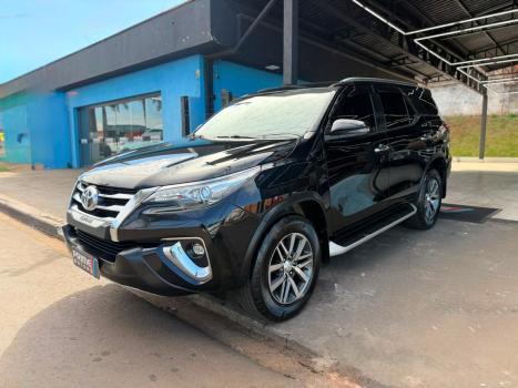 TOYOTA Hilux SW4 2.8 4P 4X4 TURBO DIESEL, Foto 2