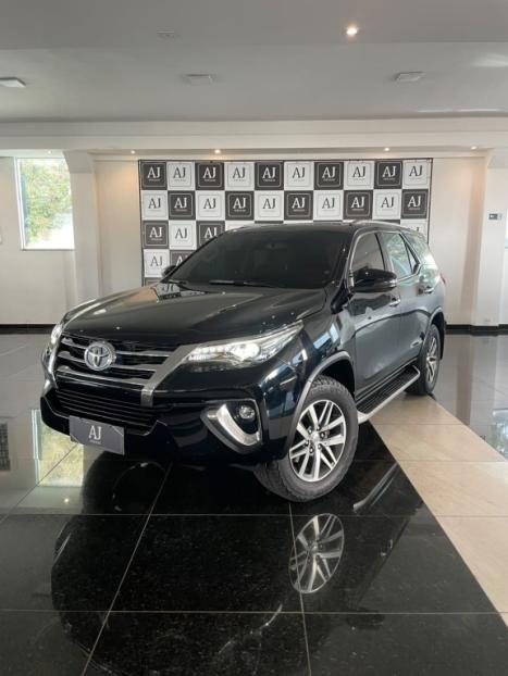 TOYOTA Hilux SW4 2.8 16V 4P SRX 4X4 7 LUGARES TURBO DIESEL AUTOM�TICO, Foto 1