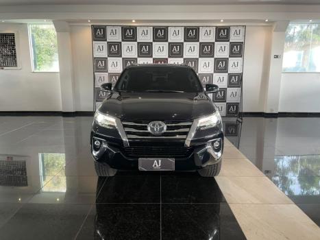 TOYOTA Hilux SW4 2.8 16V 4P SRX 4X4 7 LUGARES TURBO DIESEL AUTOM�TICO, Foto 2