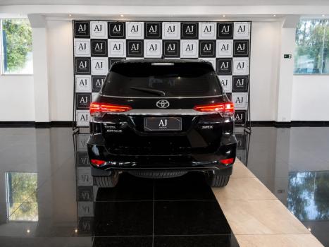 TOYOTA Hilux SW4 2.8 16V 4P SRX 4X4 7 LUGARES TURBO DIESEL AUTOM�TICO, Foto 5