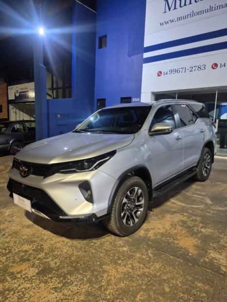 TOYOTA Hilux SW4 2.8 16V 4P SRX PLATINUM 4X4 7 LUGARES TURBO DIESEL AUTOM�TICO, Foto 2
